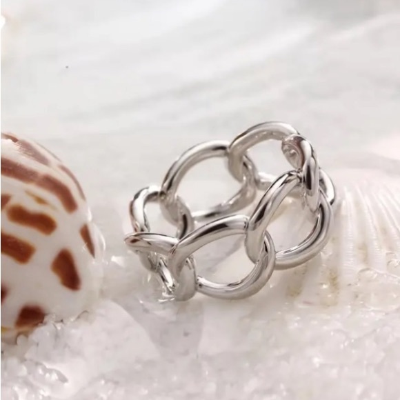 Boutique Jewelry - Silver Chain Link Scarf Ring
